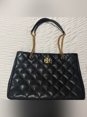 Tory Burch Willa Quilted Leather Tote Bag